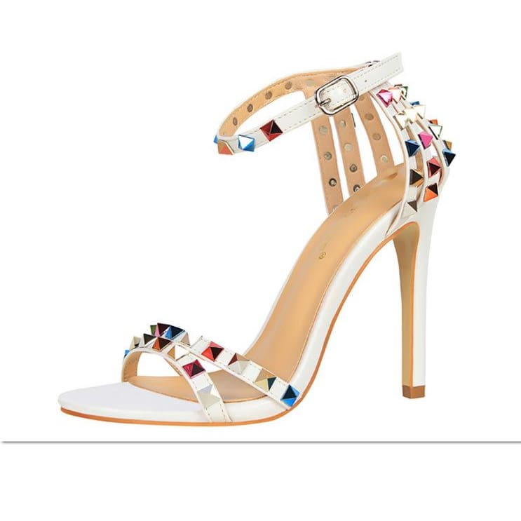 Trendy Strappy Buckle Sandals