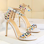 Trendy Strappy Buckle Sandals - WHITE / 4.5